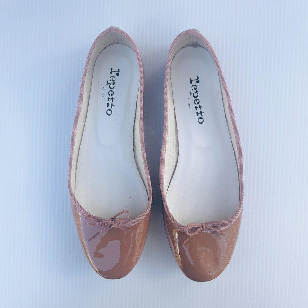 Repetto Cendrillon Patent Leather Flats in Pink Beige- Size 39.5 EU/Size 8 US